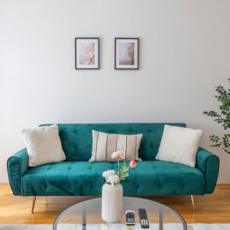 Stylish & Cozy City Center Apartment By Prestige Homes Budapest Eksteriør bilde